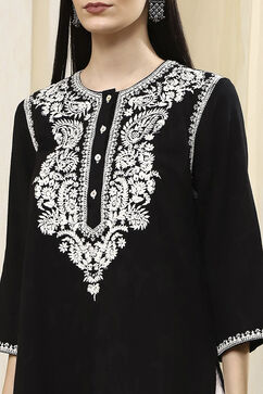 Black Embroidered Straight Short Kurta image number 1