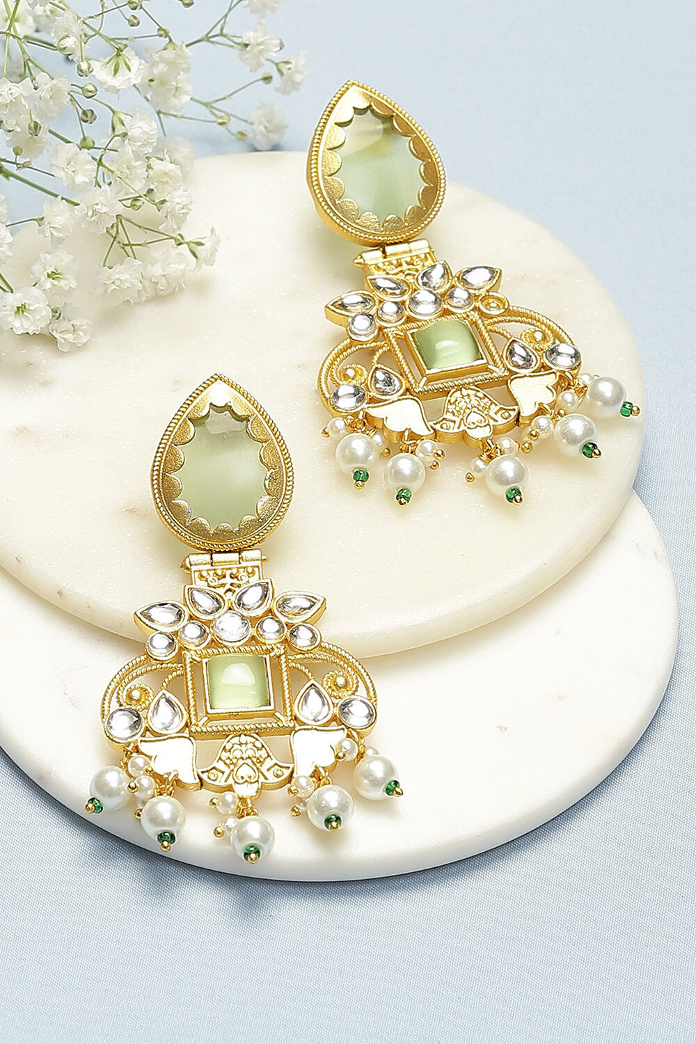 Light Green Earrings image number 0