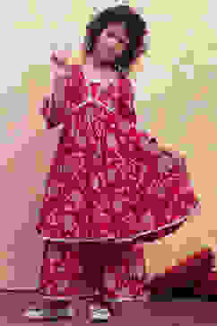 Red Cotton Printed Tiered Kurta Set image number 6