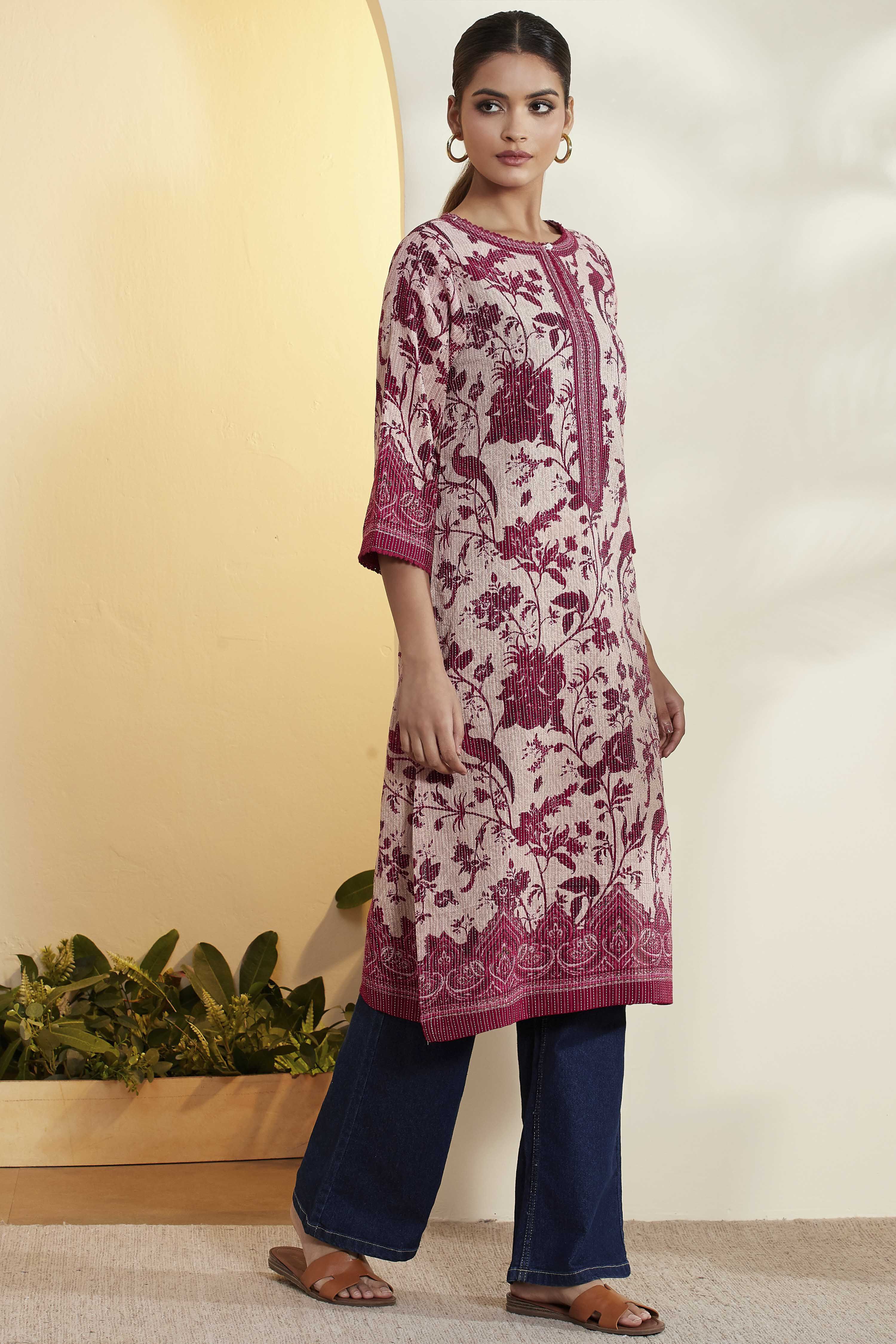 Berry Cotton Floral Printed Straight Kurta image number 4