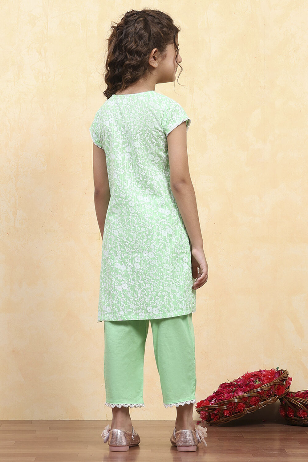Green Cotton Straight Printed Kurta Pants Set image number 4