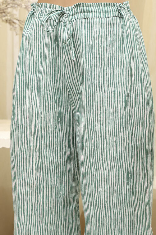 Green Cotton Screen Print Unstitched Suit Set image number 3