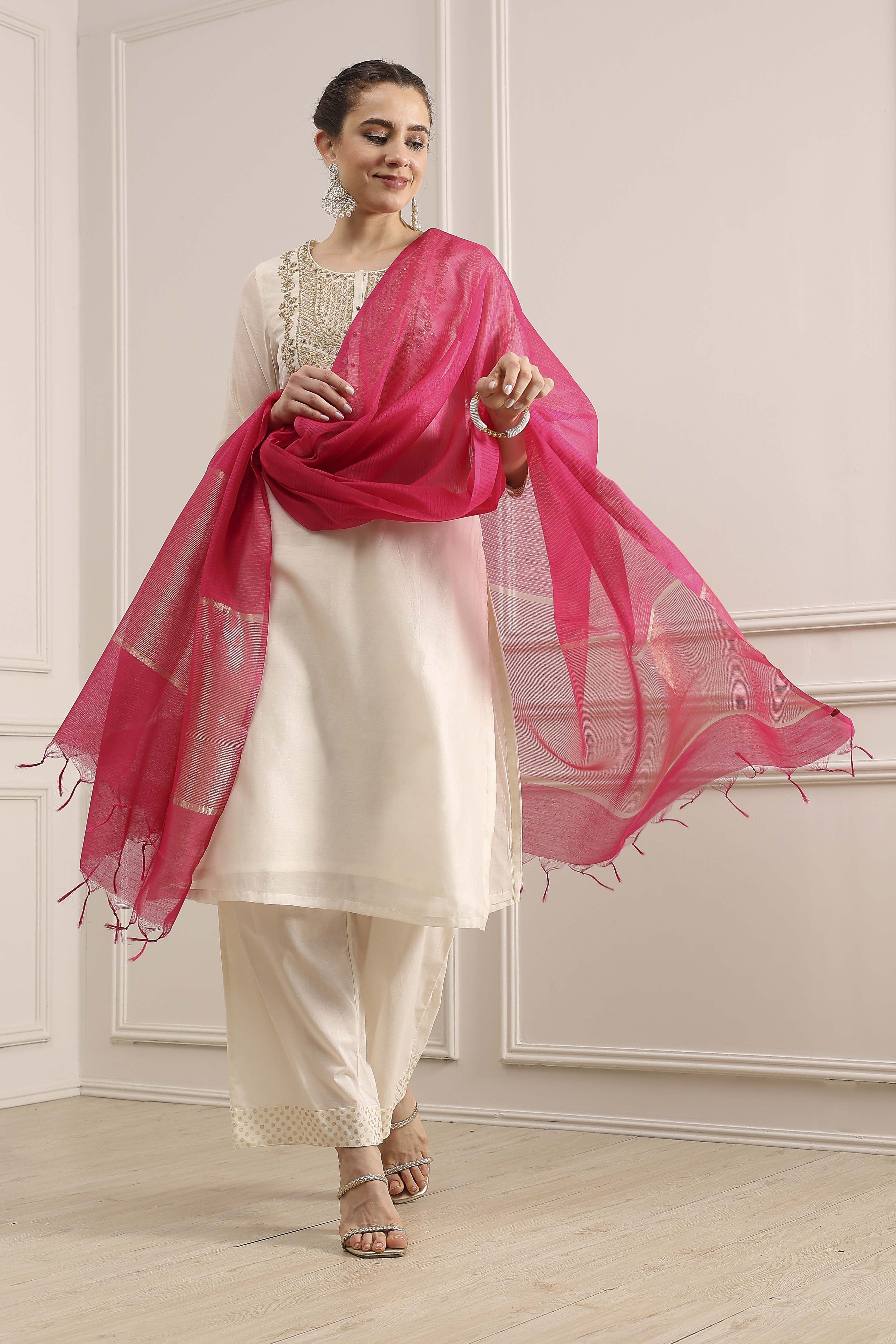Fuchsia Embellished Festive Dupatta image number 0