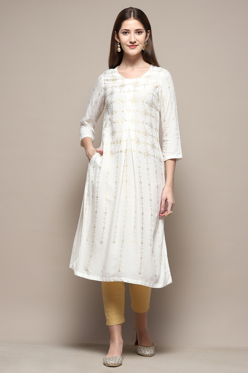 Off White Rayon Straight Kurta Pant 2 Piece Set image number 5