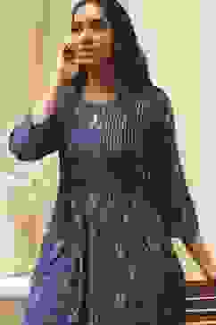 Navy Ikat Yarndyed Kurta image number 6