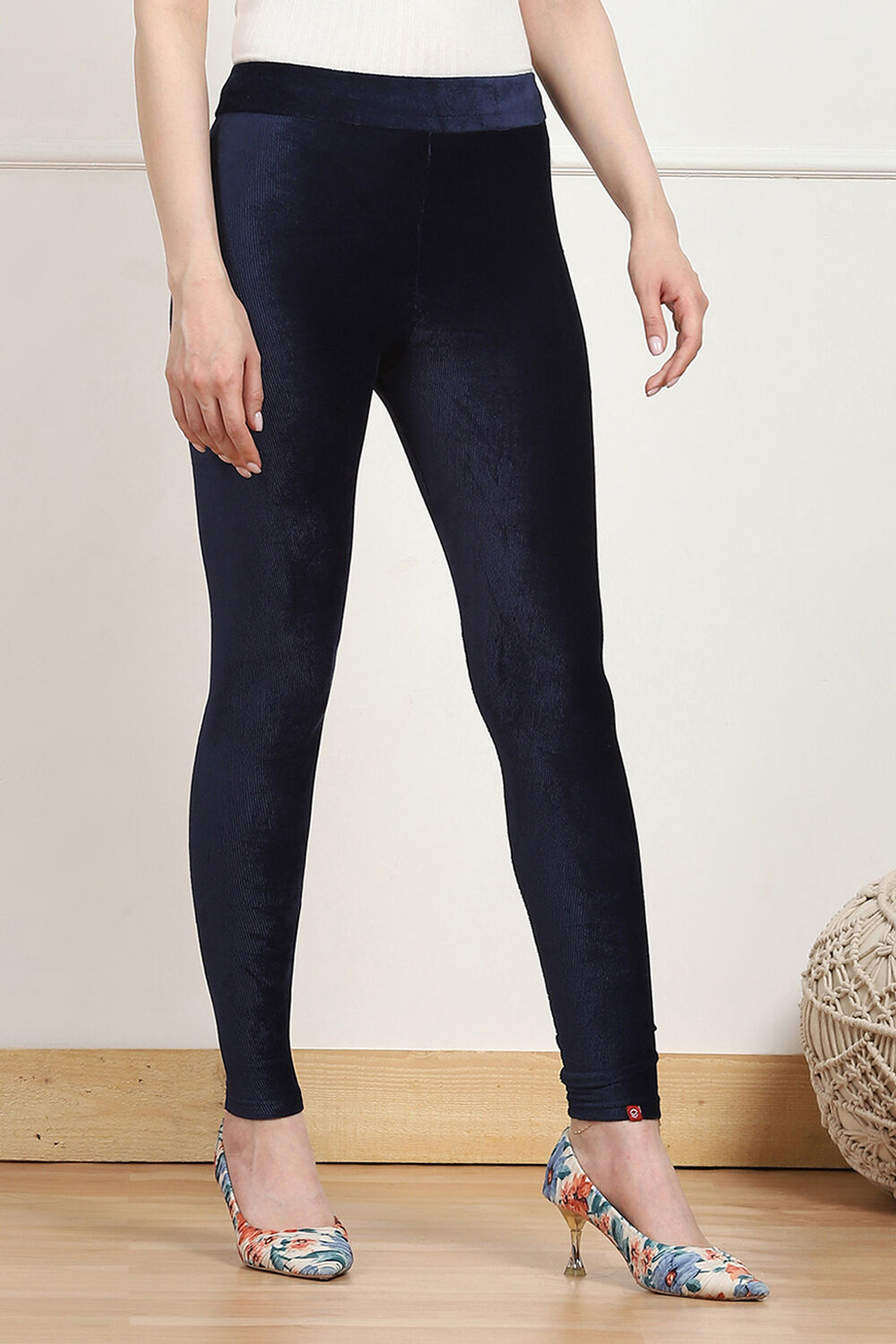 Navy Cotton Solid Jeggings image number 3