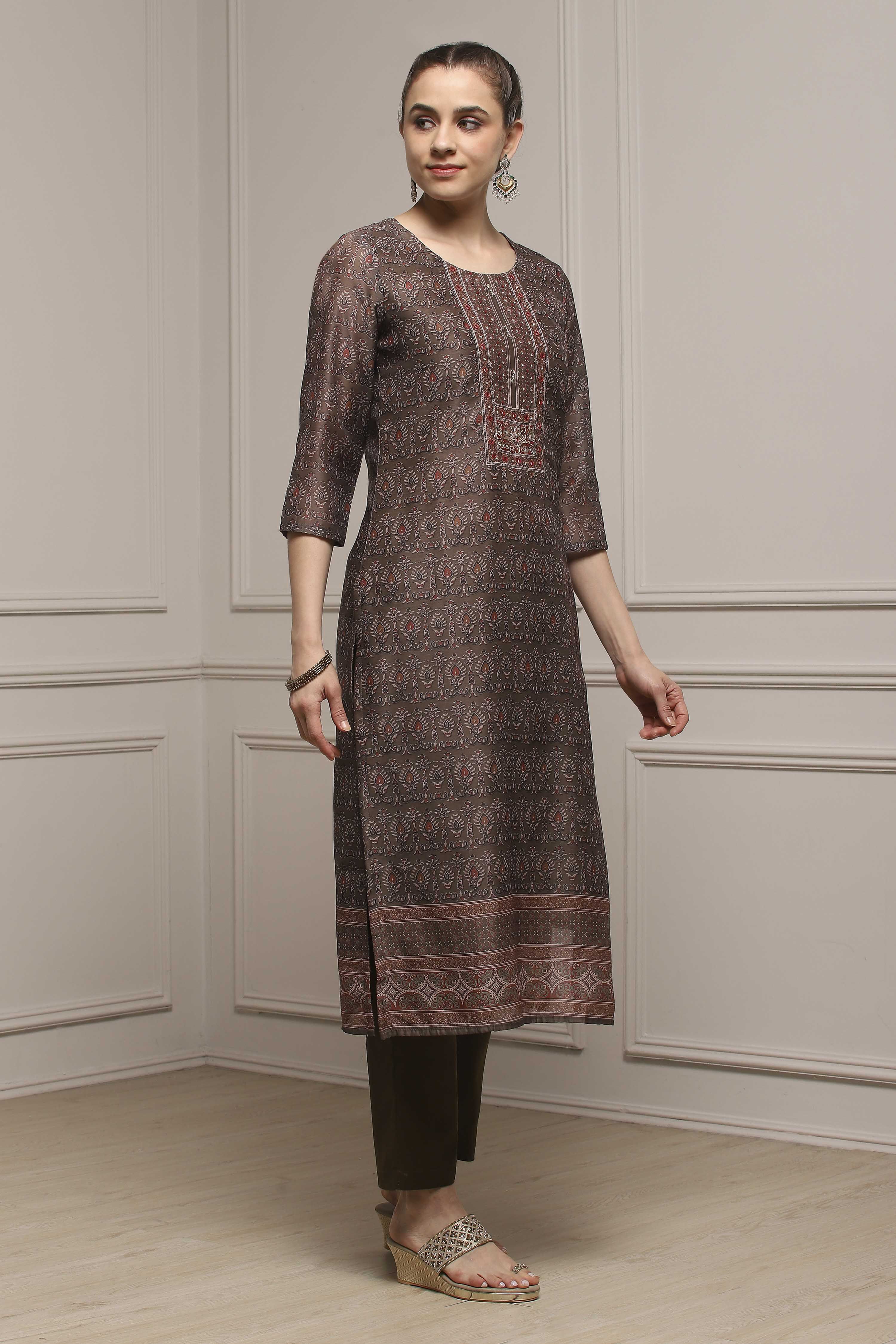 Green Chanderi Blend Printed Embroidered Unstitched Suit Set image number 6