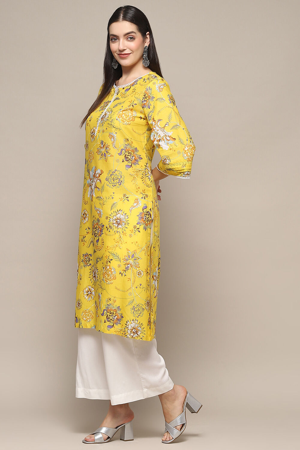 Yellow Cotton Floral Printed Straight Kurta image number 2