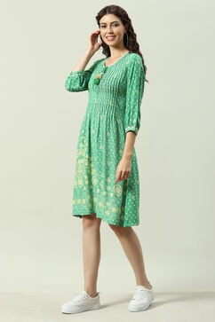 Green LIVA Flared Printed Dress image number 2