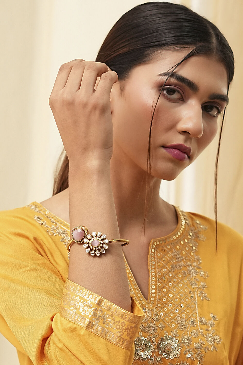 Light Pink Brass Bracelet image number 2