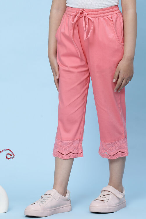 Blush Pink Cotton Solid Capri Pant image number 2