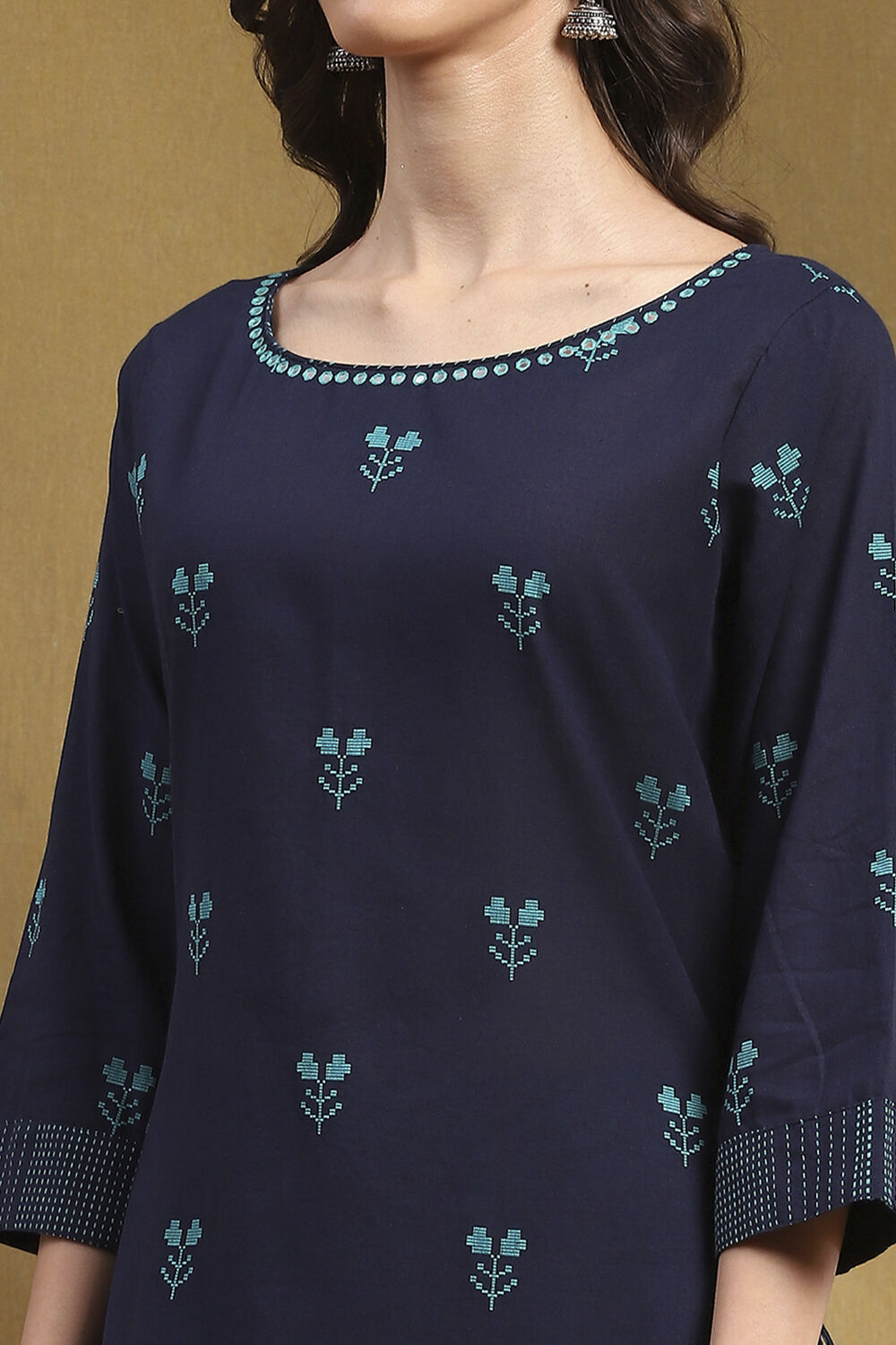 Blue Cotton Yard Dyed Straight Suit Set image number 1