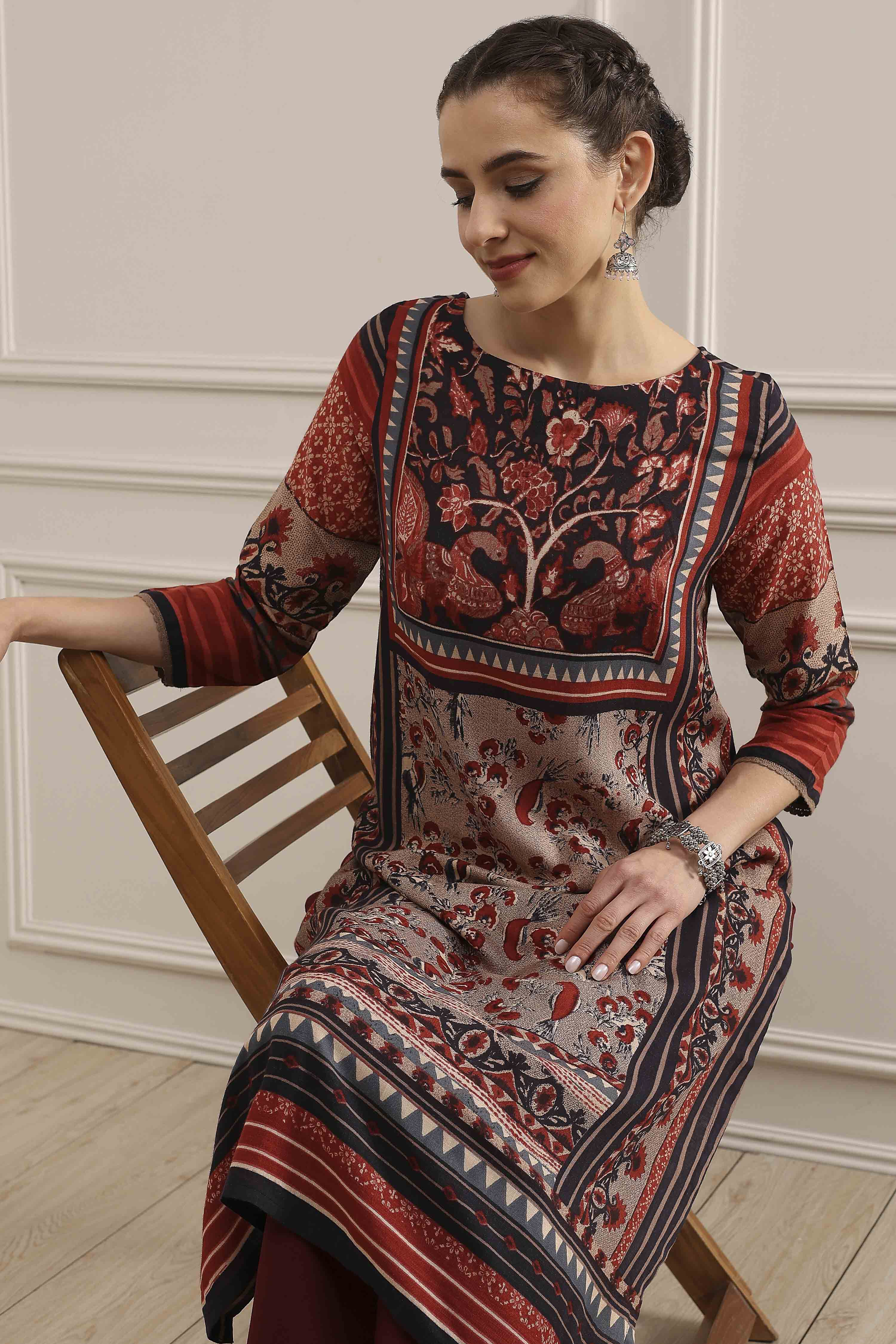 Black and Rust Printed Straight Kurta image number 6