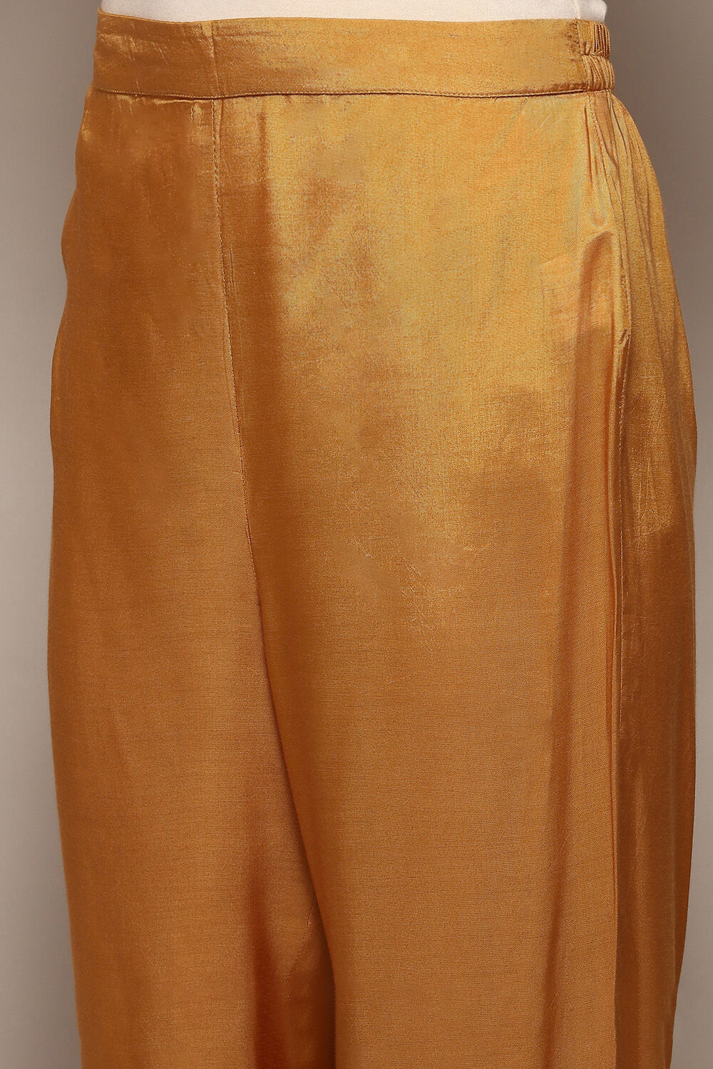 Mustard Viscose Straight Yarndyed Kurta Regular Pants Suit Set image number 2