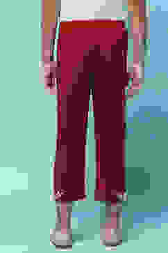 Maroon Cotton Lycra Regular Fit Capri image number 5