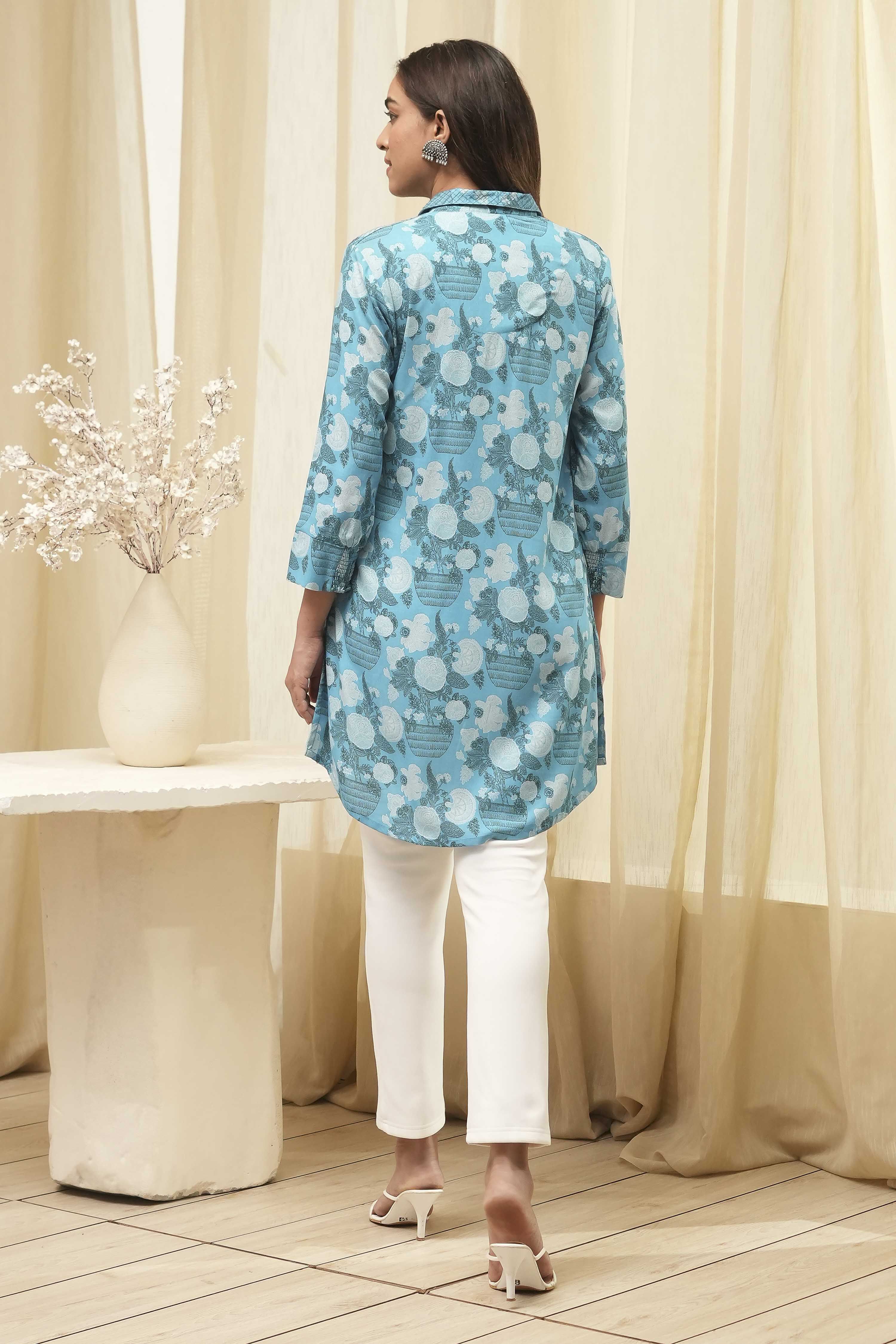 Blue Rayon Straight Printed Kurta image number 3