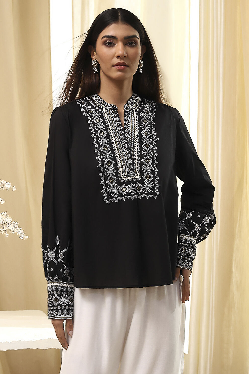 Black Cotton Printed A-Line Short Kurta image number 5