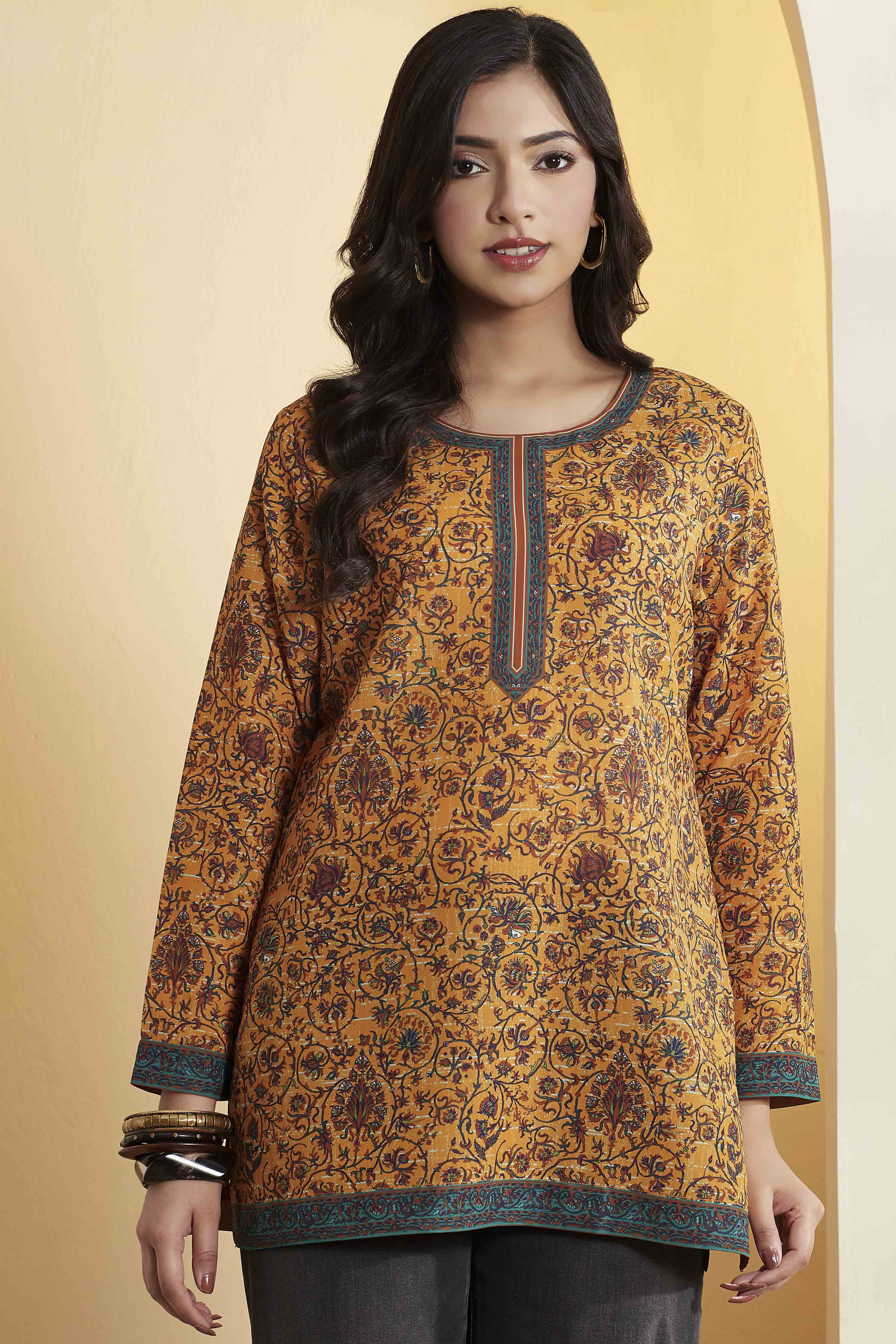 Mustard Polyester Straight Top image number 5