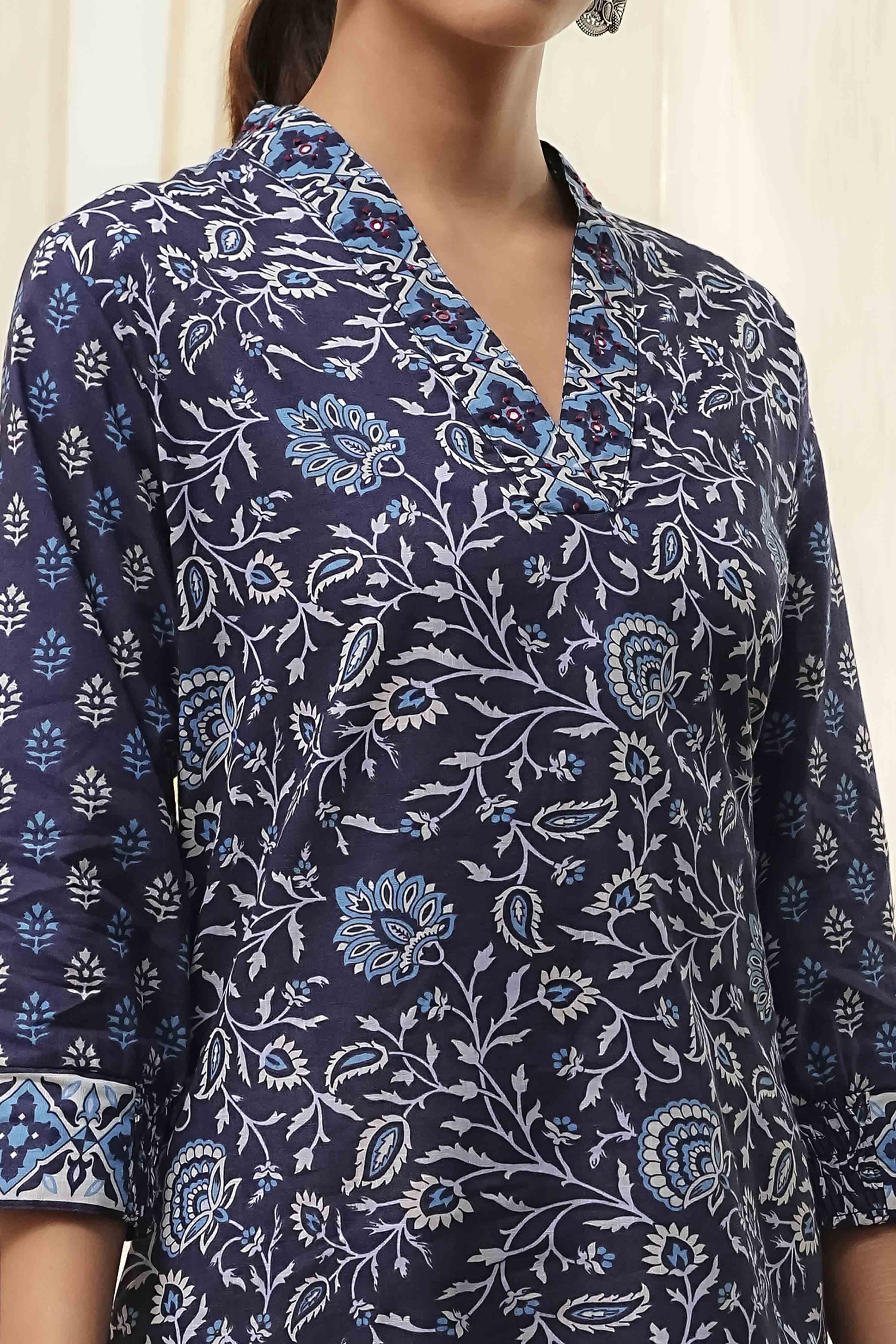 Indigo Cotton Floral Straight Short Kurta image number 1