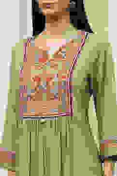 Light Green Solid Gathered Straight Suit Set image number 1