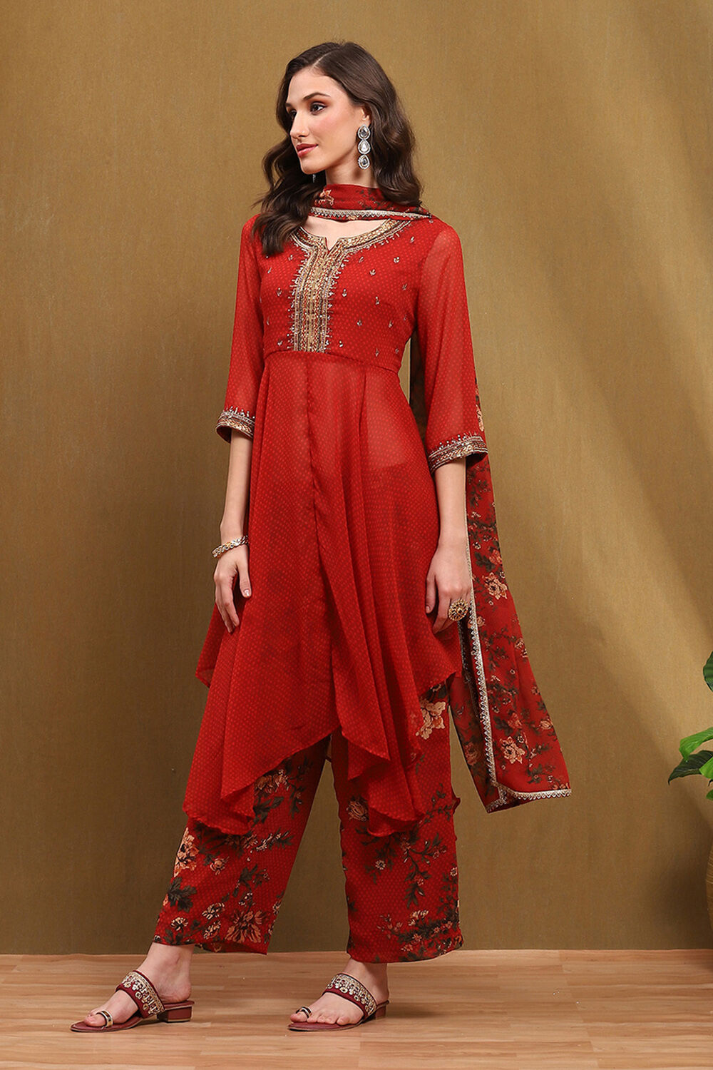 Red Georgette Printed Asymmetric Suit Set image number 3