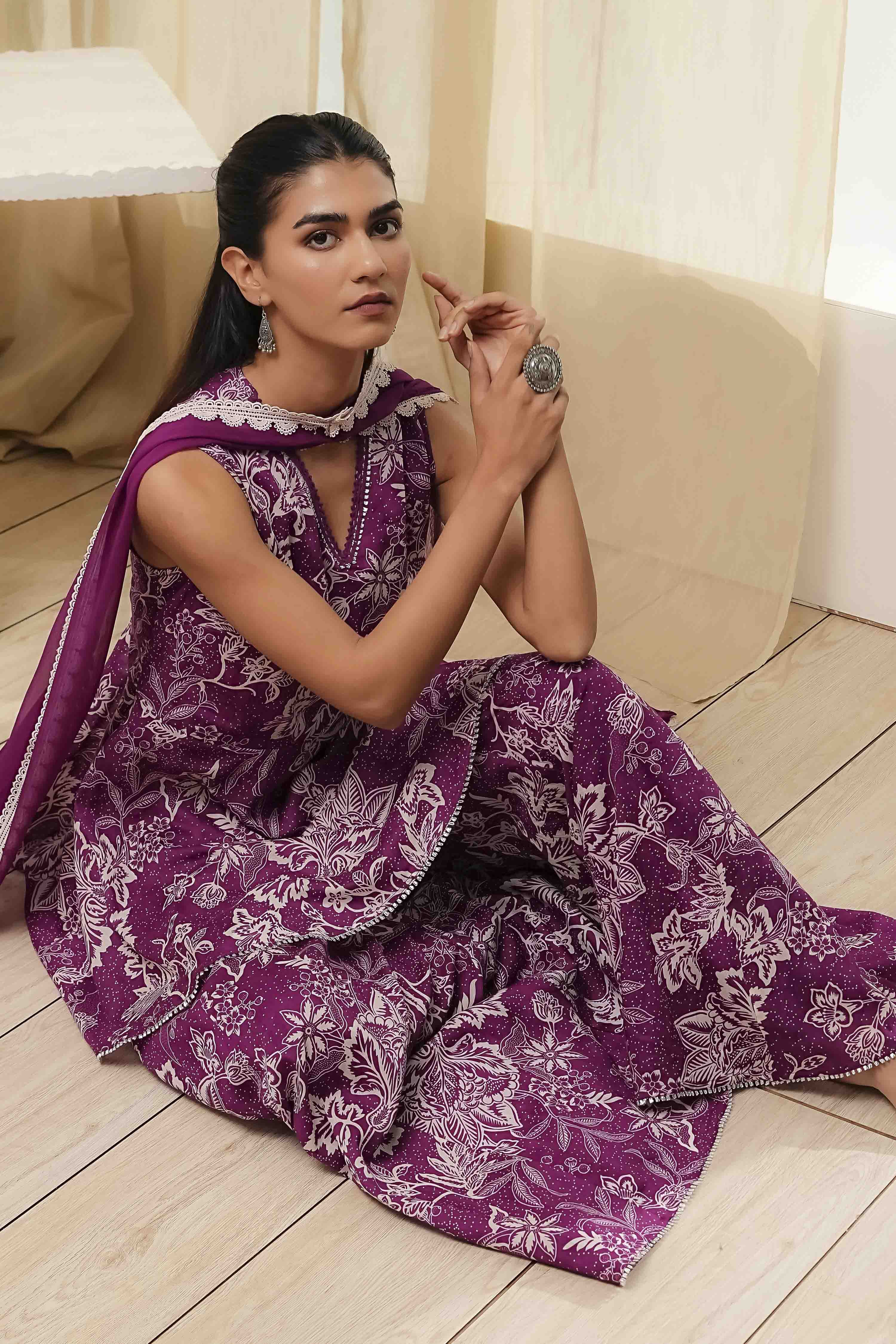 Green Cotton Floral Peplum Suit Set image number 0