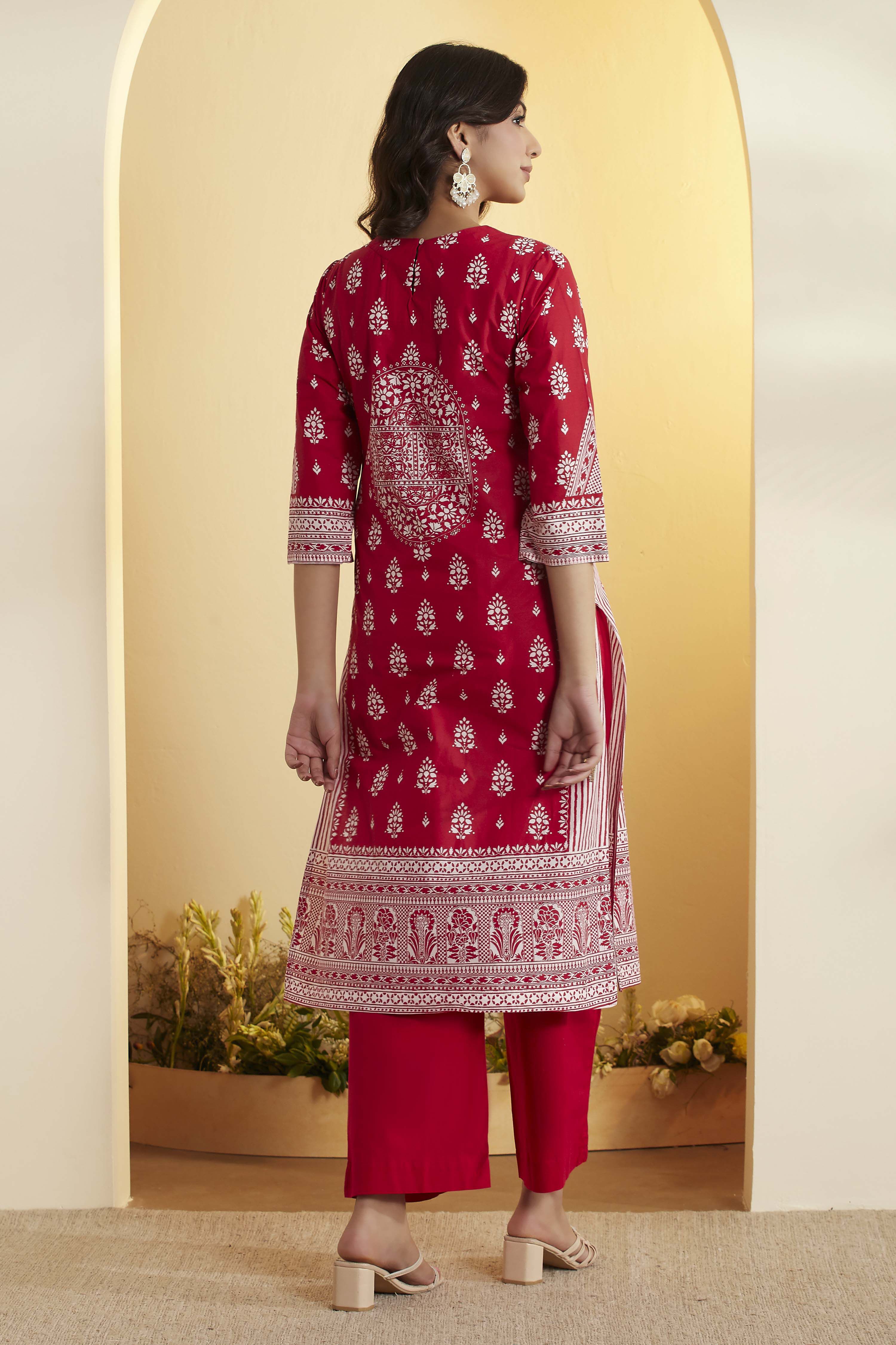 Red Cotton Straight Suit Set image number 5