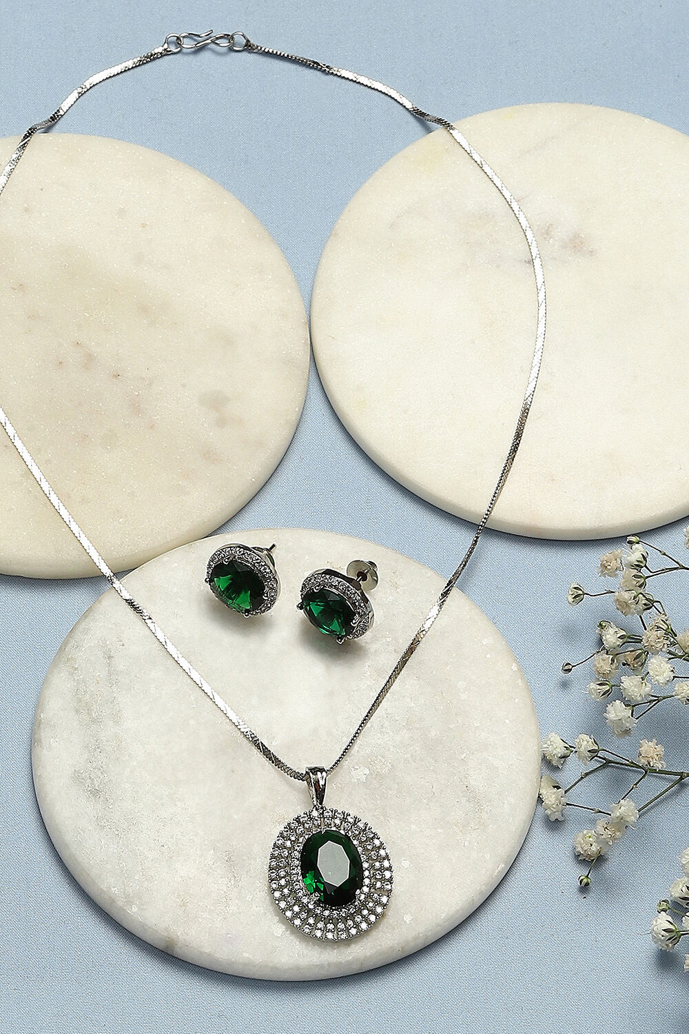 Chromatic cache green necklace paparazzi discount