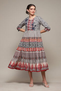 Grey Cotton Tiered Printed Dress image number 5