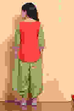 Pink and Green Pure Cotton Printed Straight Suit Set image number 4