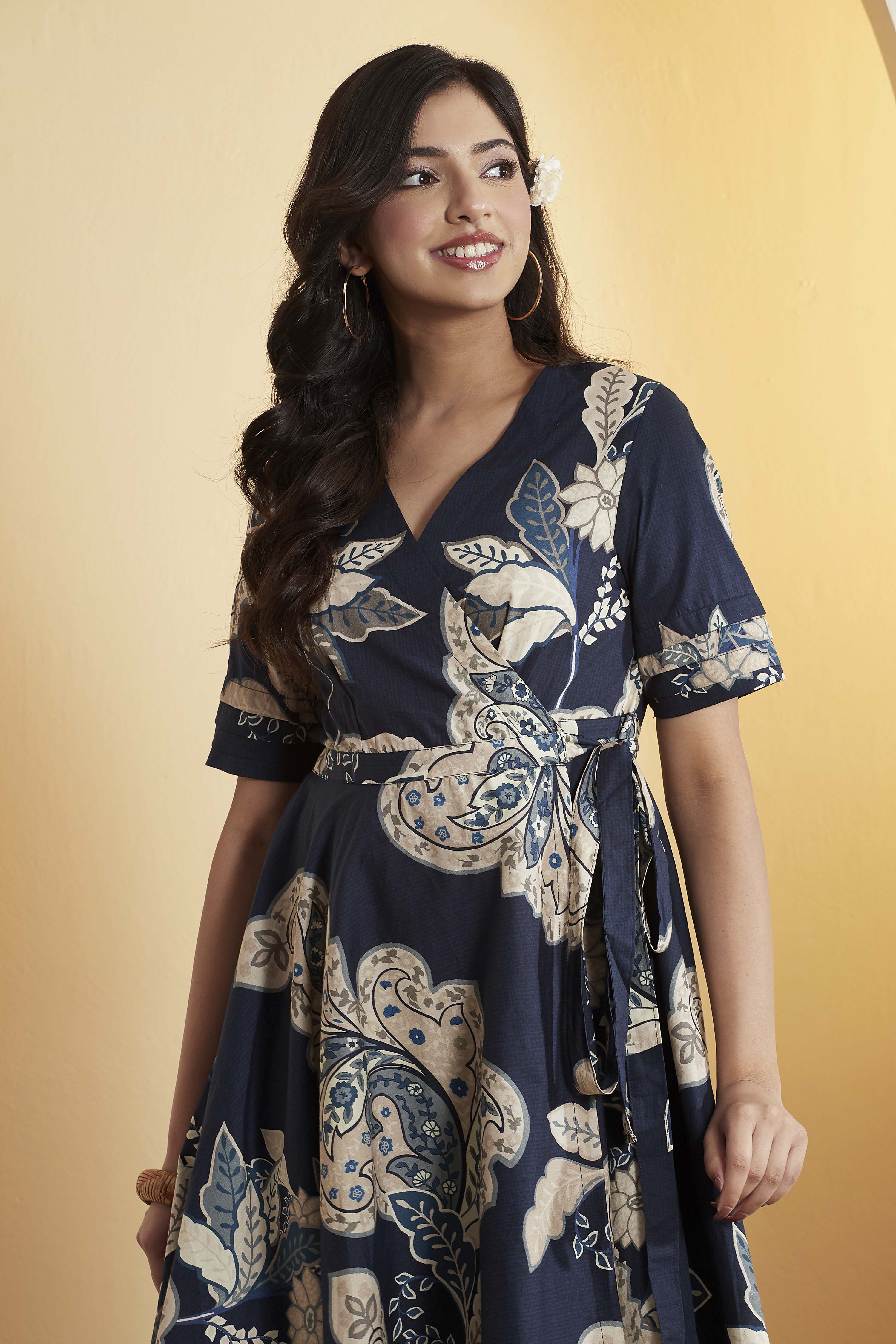 Blue Cotton Asymmetric Dress image number 1
