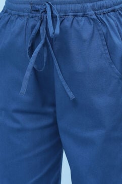 Blue Cotton Solid Capri Pant image number 1