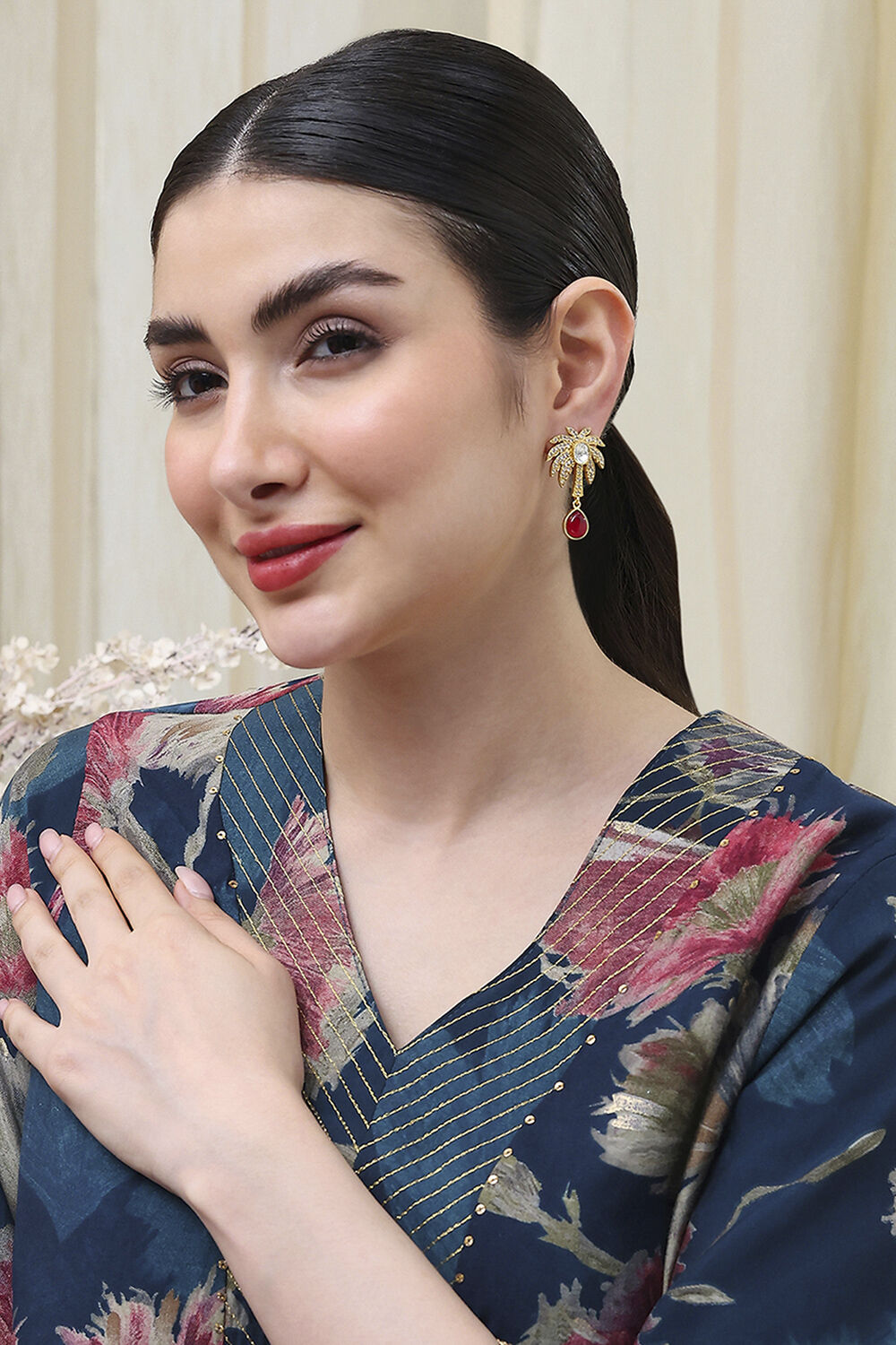 Red Brass Drop & Danglers image number 3