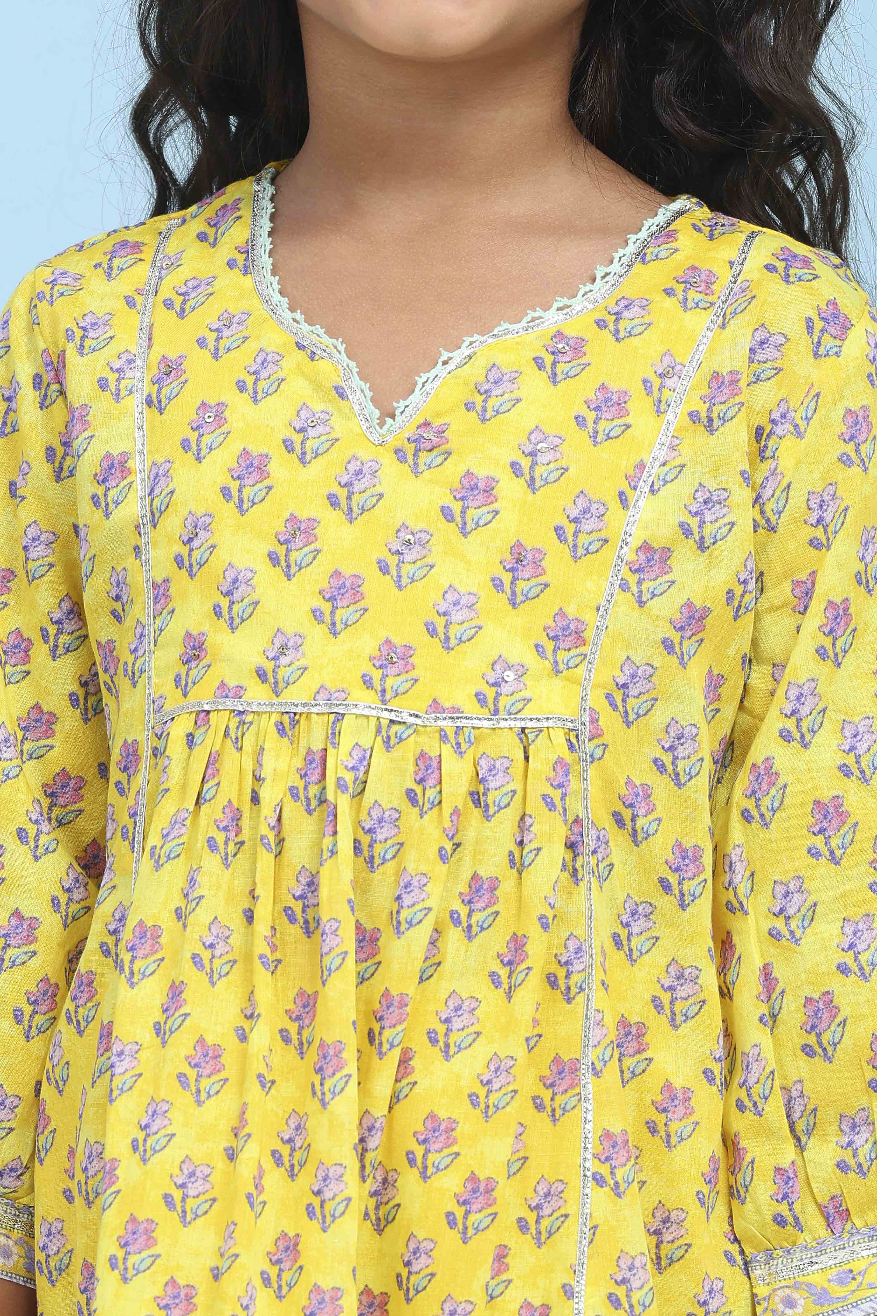 Yellow Cotton Printed A-Line Suit Set image number 1