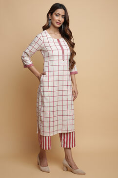 Natural Berry Cotton Flax Straight Kurta Pants Set image number 4