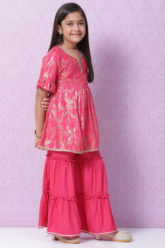 Berry Pink Rayon Flared Printed Kurta Set image number 5