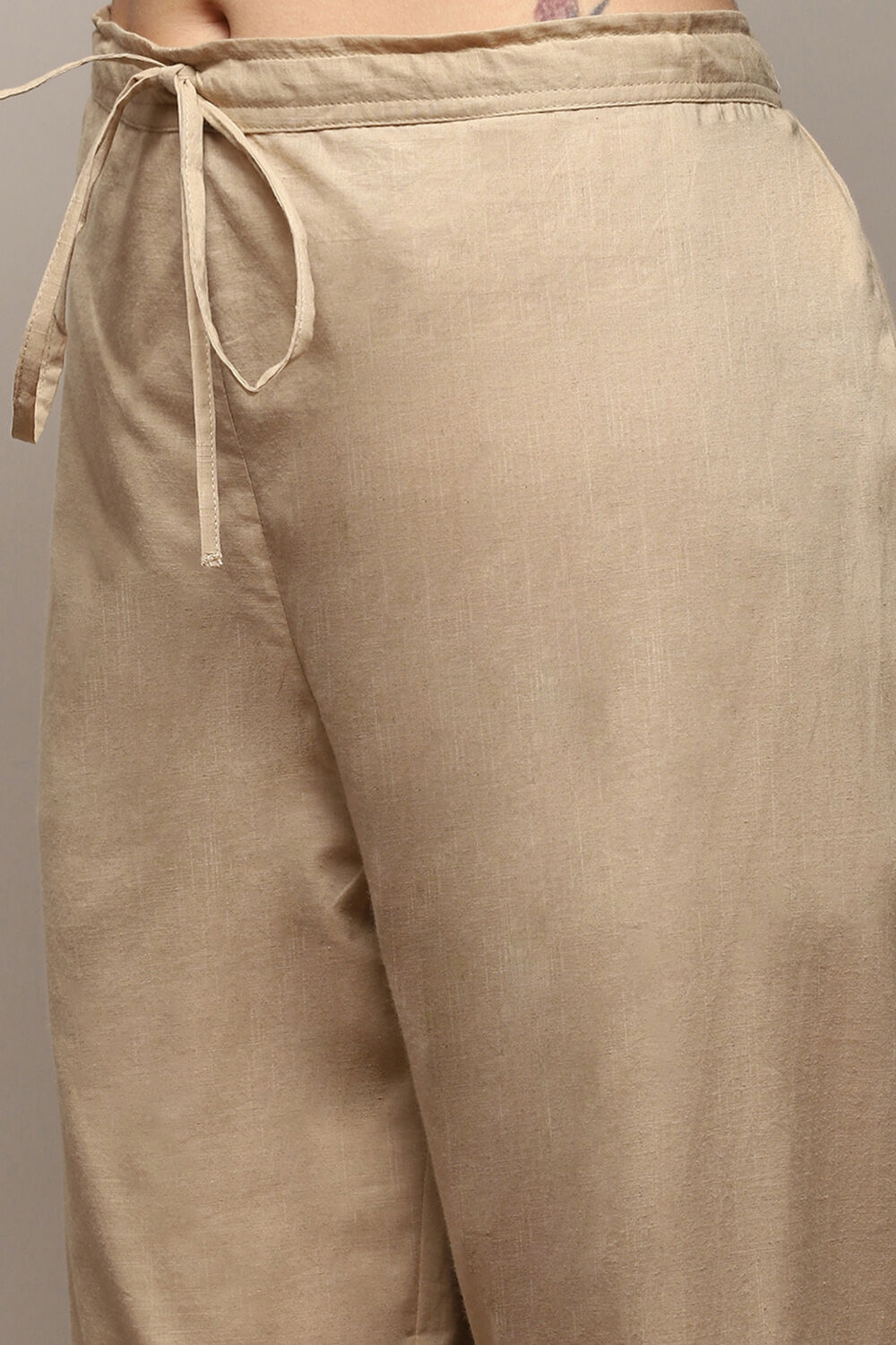 Red Cotton Blend Straight Printed Kurta Narrow Palazzo Suit Set image number 2