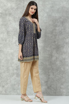 Buy Latest Collection of Kurtis & Tops Ethnic Indian wear and