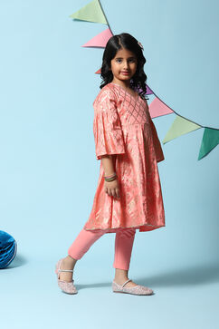 Peach Viscose Flared Kurta Legging Suit Set image number 4