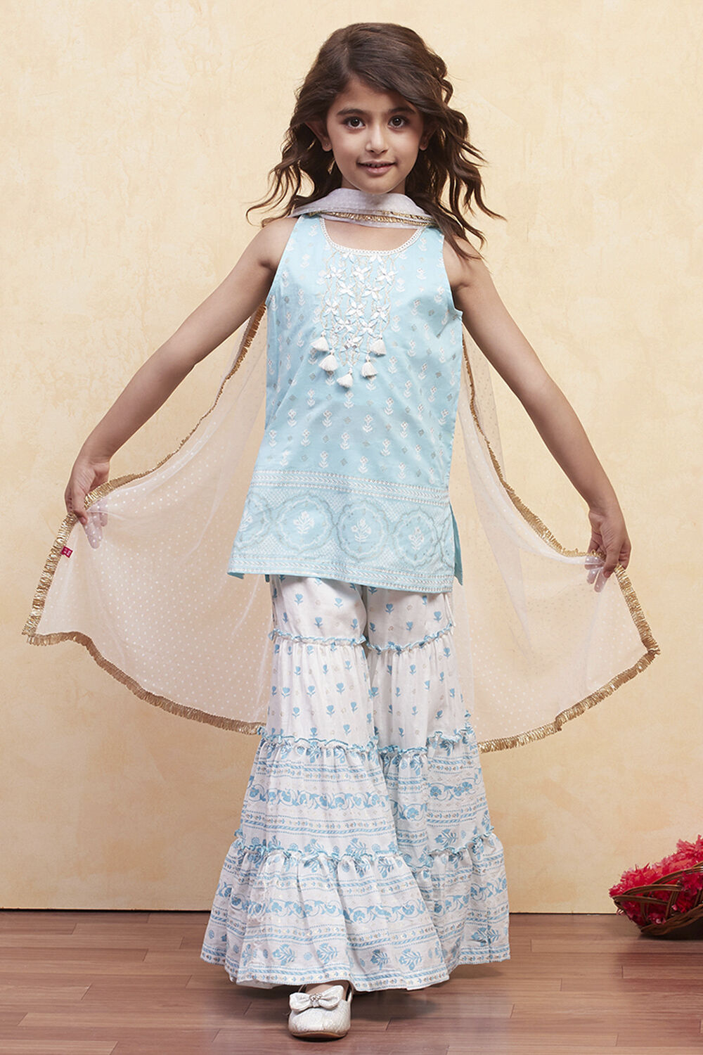 Turquoise and White Cotton Straight Suit Set image number 0