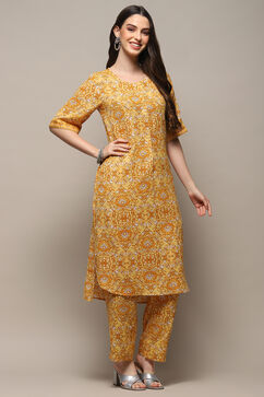 Yellow Rayon Straight Kurta Set image number 5