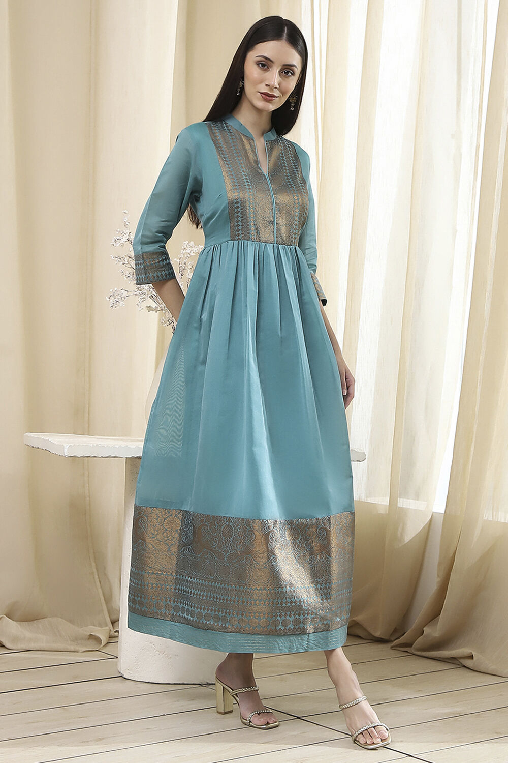 Turquoise Yarn-Dyed Flared Kurta image number 4