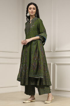 Green Viscose Kalidar Printed Suit Set image number 4