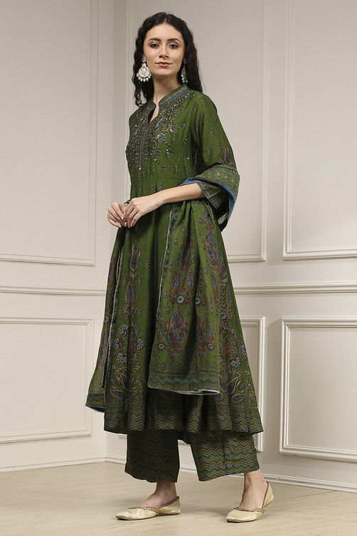 Green Viscose Kalidar Printed Suit Set image number 4