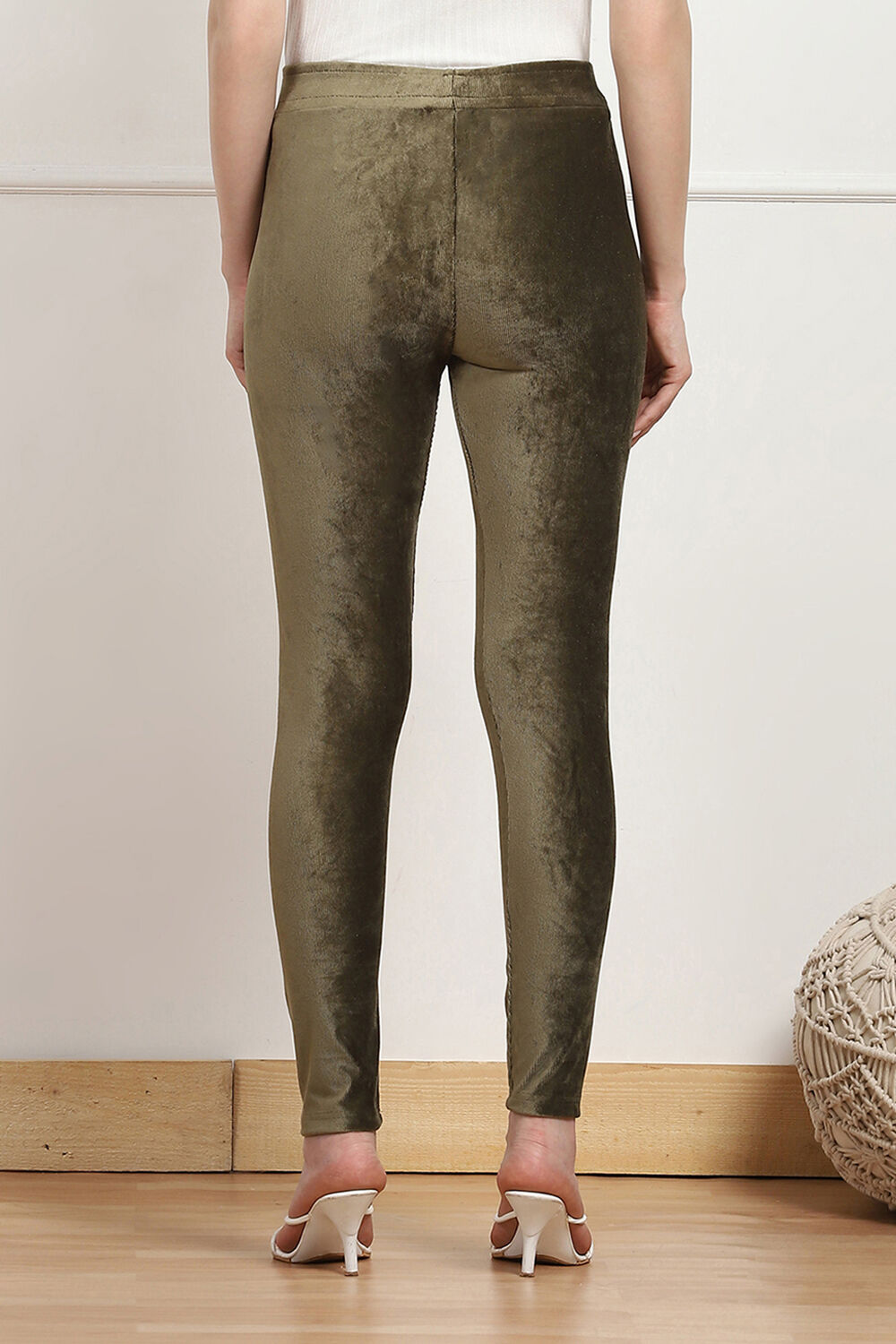 Burgundy Cotton Solid Jeggings image number 5