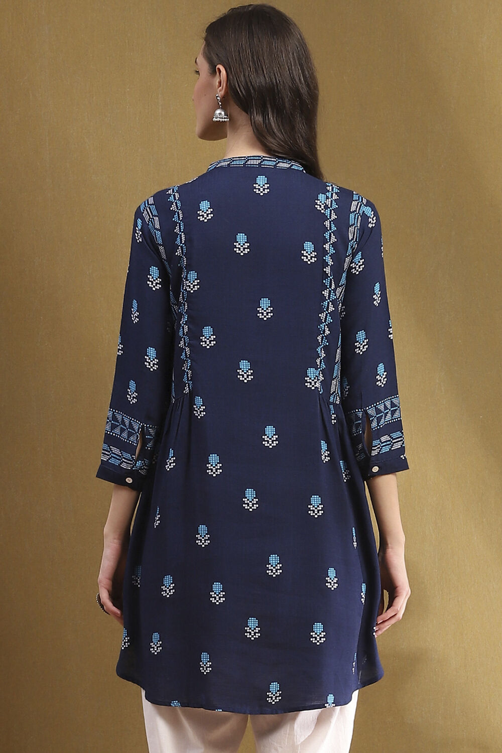 Navy Blue Floral Printed Gathered Short Kurta image number 3
