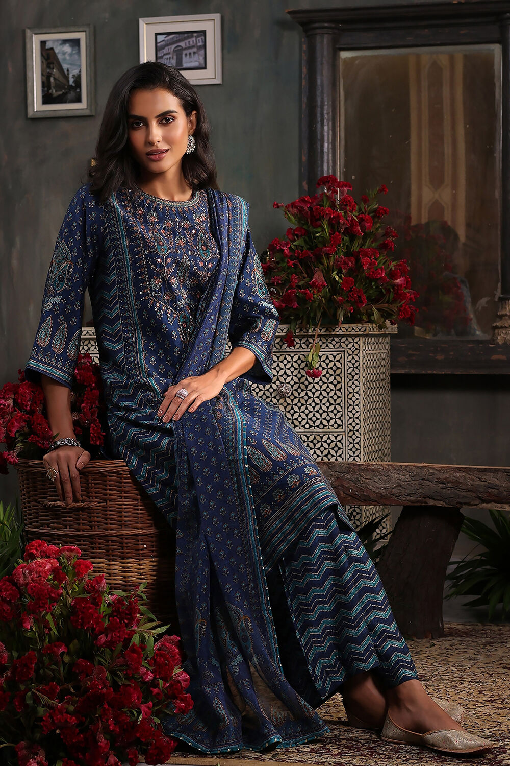 Blue Printed Straight Suit Set image number 6