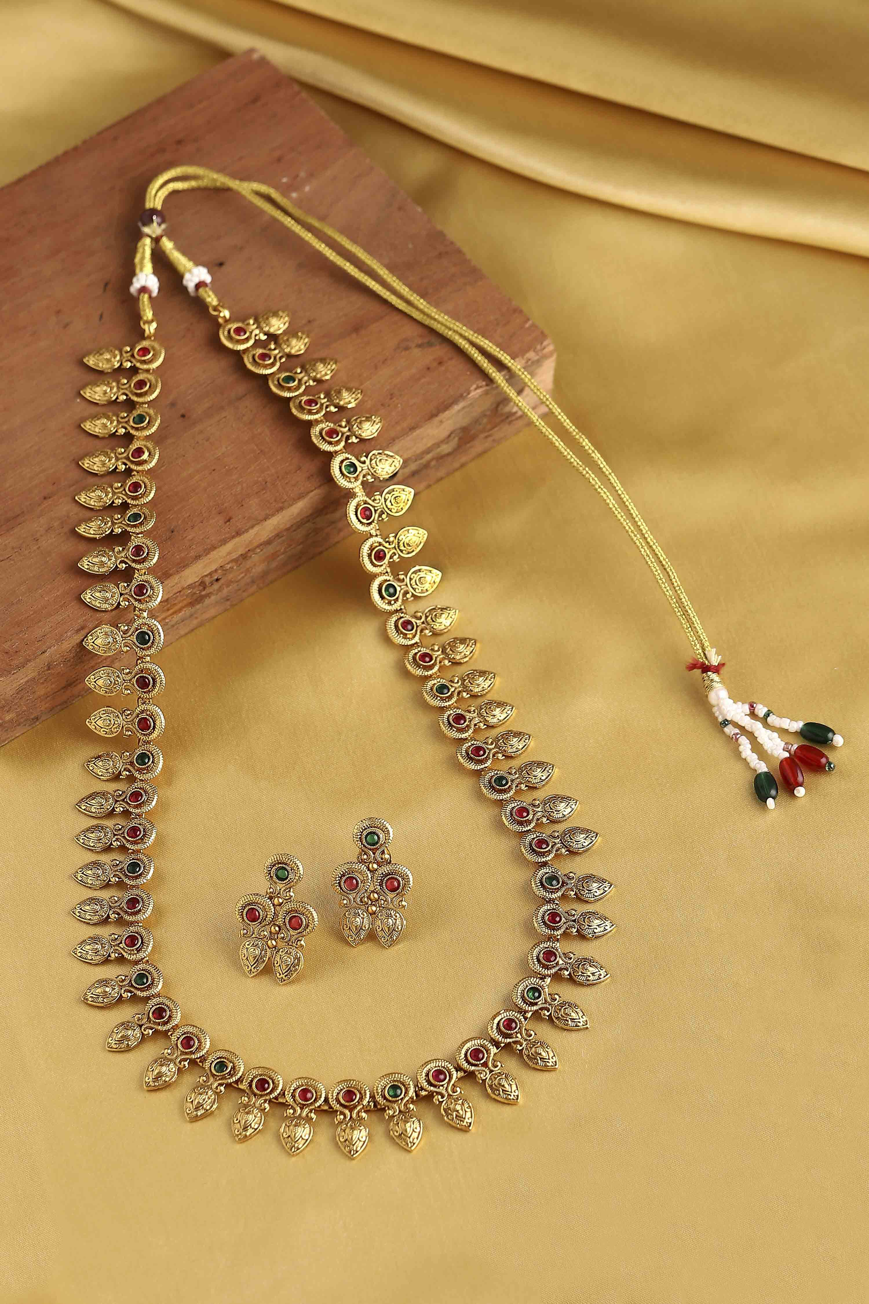 Gold Necklace Set image number 2