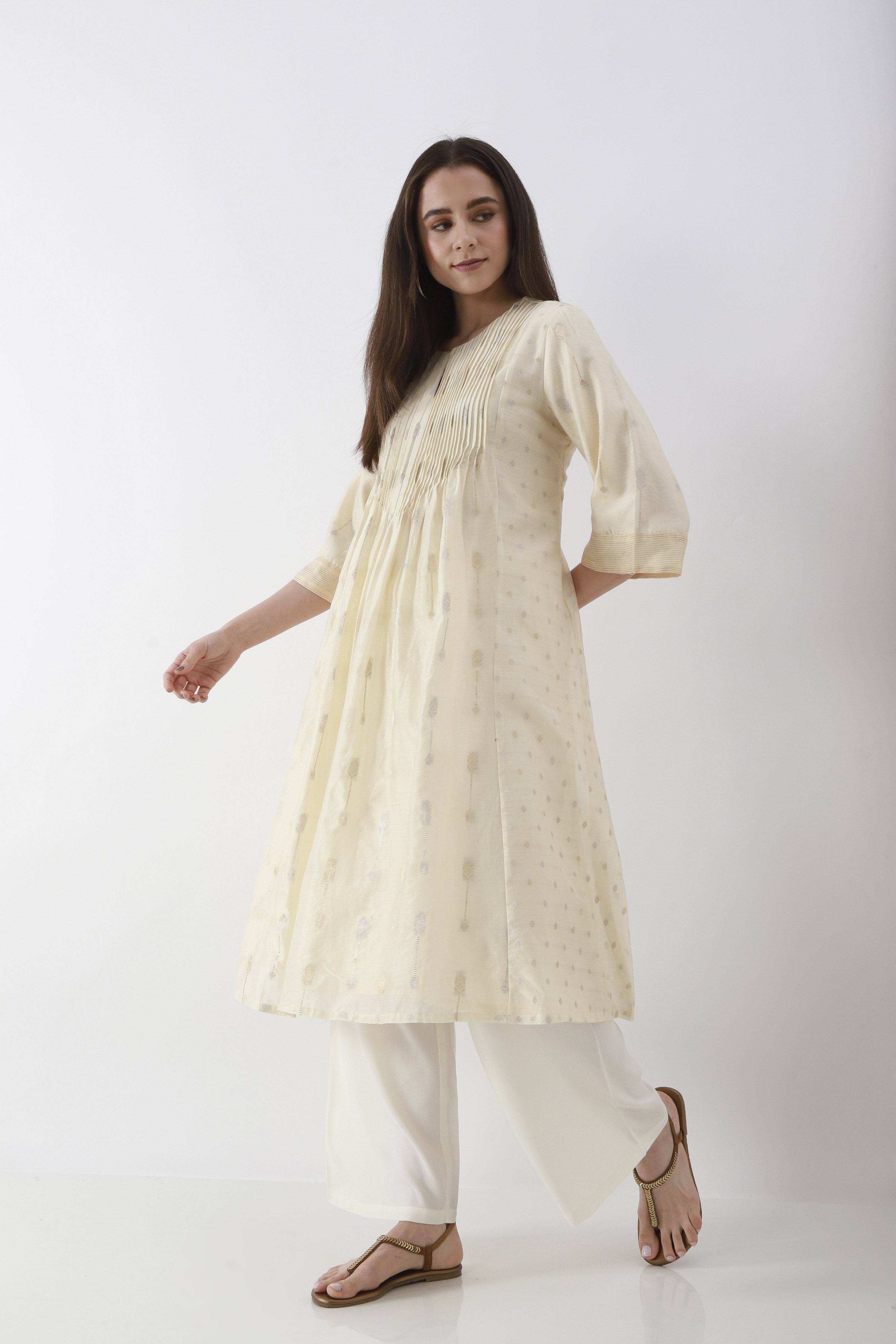 Green Solid Straight Palazzos image number 0