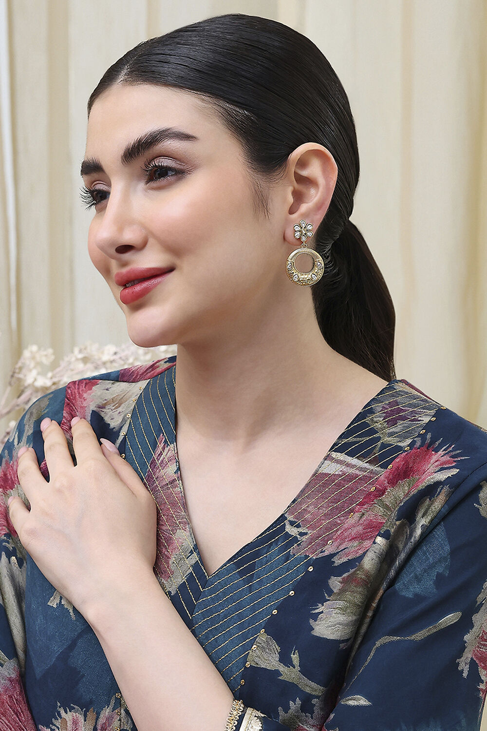 Gold Stone Earrings image number 3